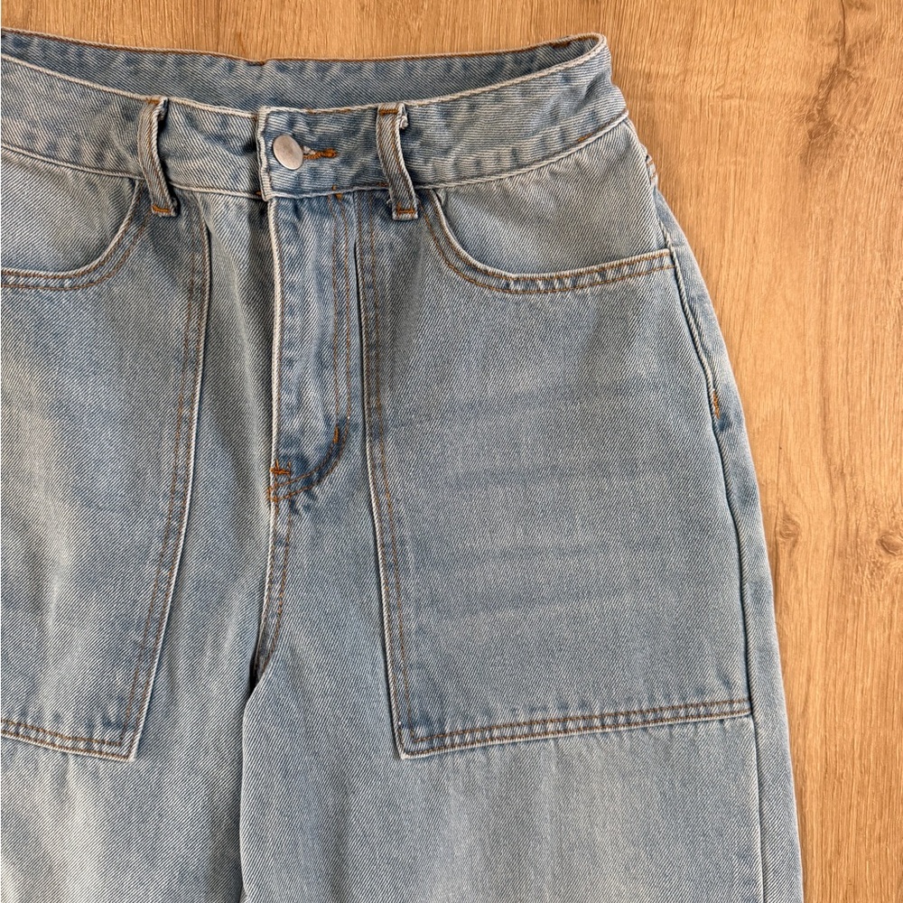 Le Lis Light Blue Wide-Leg Patch Pocket Jeans - Picture 9 of 13